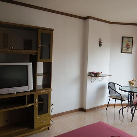 B&B View Talay 1B Apartments Pattaya Exterior photo