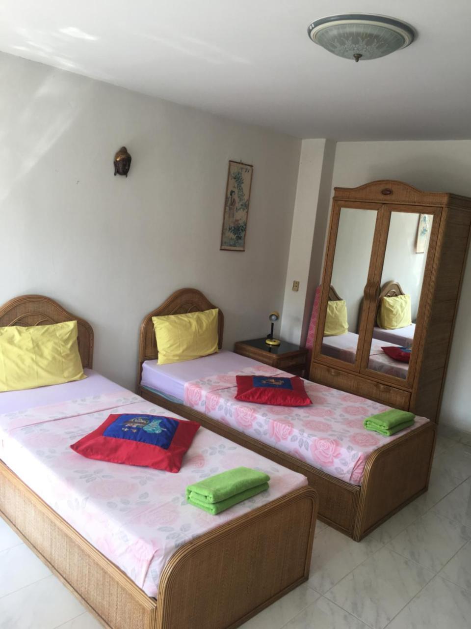 B&B View Talay 1B Apartments Pattaya Exterior photo
